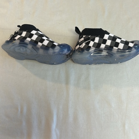 Sportix- NWOT - Kids Checkered Slip-On Shoes - Picture 3 of 5